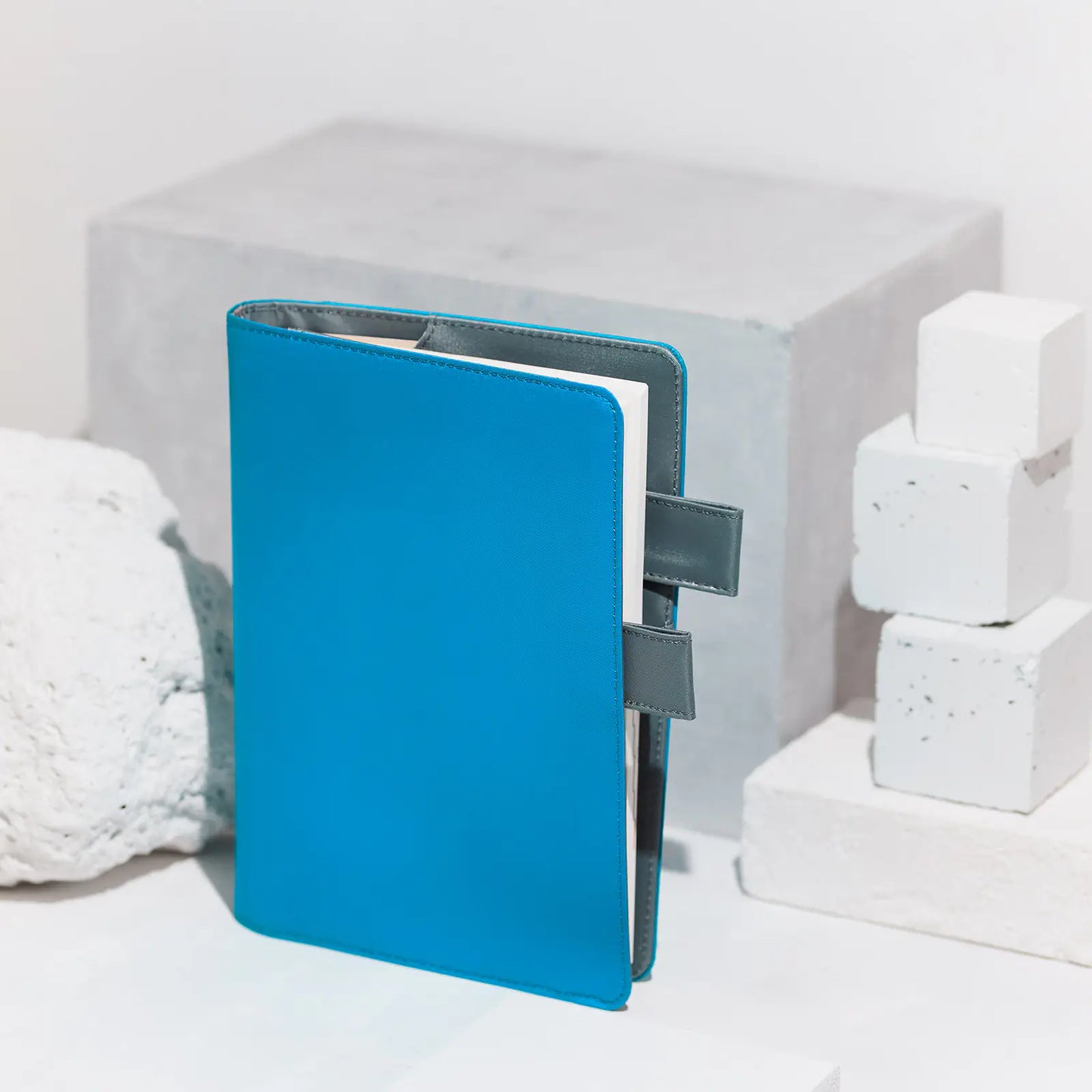Colors: Winter City [Hobonichi Cousin (A5) Techo Cover] (Cover Only)