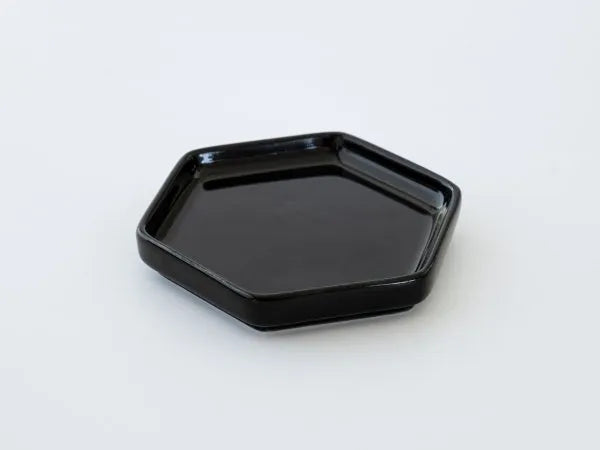 DAIYO Rice Bran Wax Candle ROCKAKU [ Hexagon ] 10 pcs with Candle Plate and Snuffer Set, Japanese Wa-Rousoku (Japanese candle)