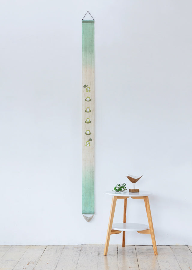 Hand-dyed Linen Japanese Narrow Tapestry - Frog -, Kyoto Noren, Japanese wall hanging scroll