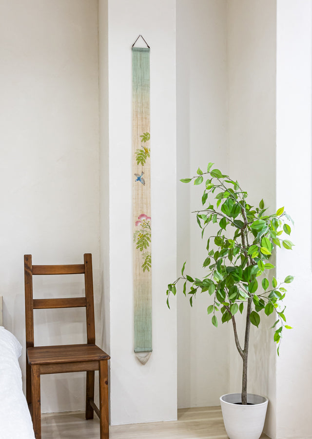 Hand-dyed Linen Japanese Narrow Tapestry - Red-Flanked Bluetail -, Kyoto Noren, Japanese wall hanging scroll