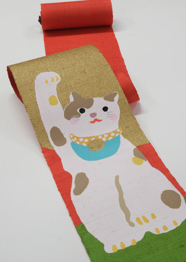 Hand-dyed Linen Japanese Narrow Tapestry - Maneki-Neko (Beckoning Cat) / White -, Kyoto Noren, Japanese wall hanging scroll