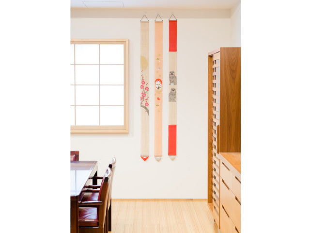 Hand-dyed Linen Japanese Narrow Tapestry - Japanese Apricot -, Kyoto Noren, Japanese wall hanging scroll