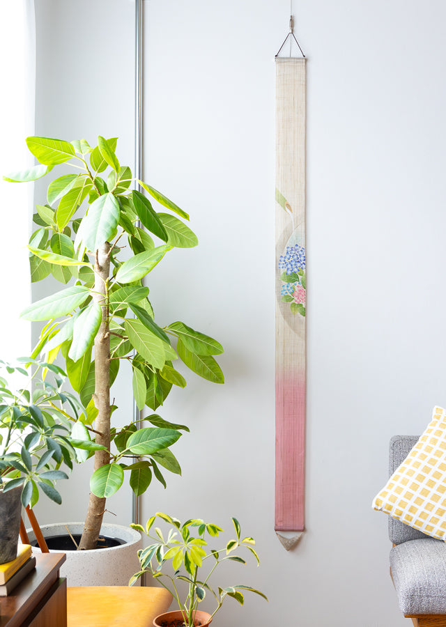 Hand-dyed Linen Japanese Narrow Tapestry - Hydrangea -, Kyoto Noren, Japanese wall hanging scroll