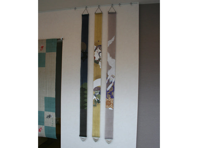 Hand-dyed Linen Japanese Narrow Tapestry - Fujin & Raijin(Wind God & Thunder God) -, Kyoto Noren, Japanese wall hanging scroll