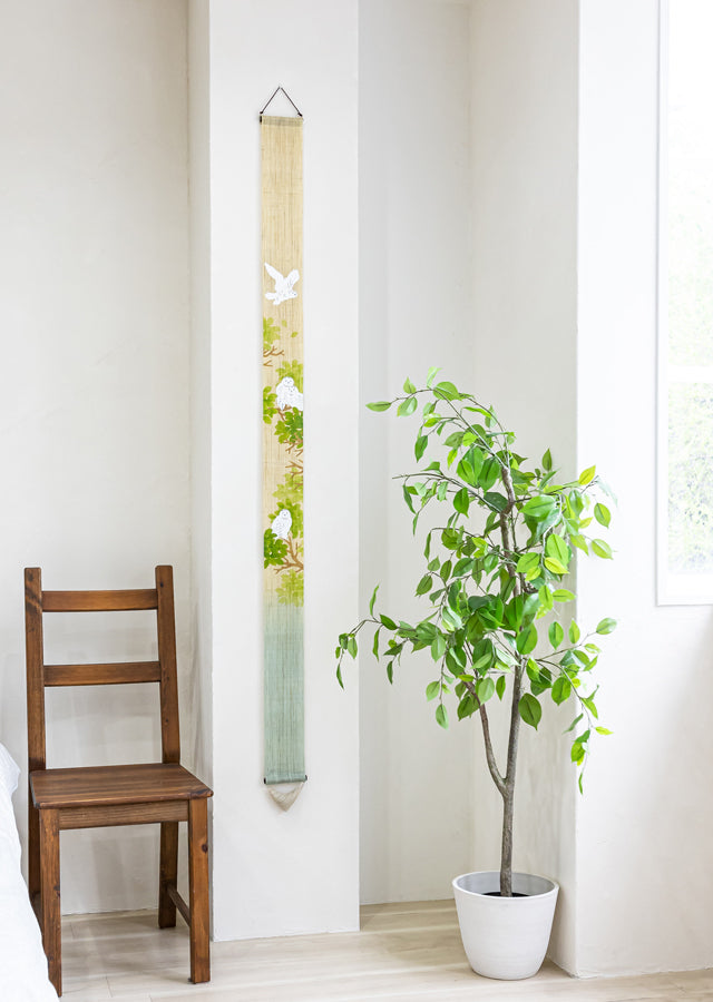 Hand-dyed Linen Japanese Narrow Tapestry - Snowy Owl -, Kyoto Noren, Japanese wall hanging scroll