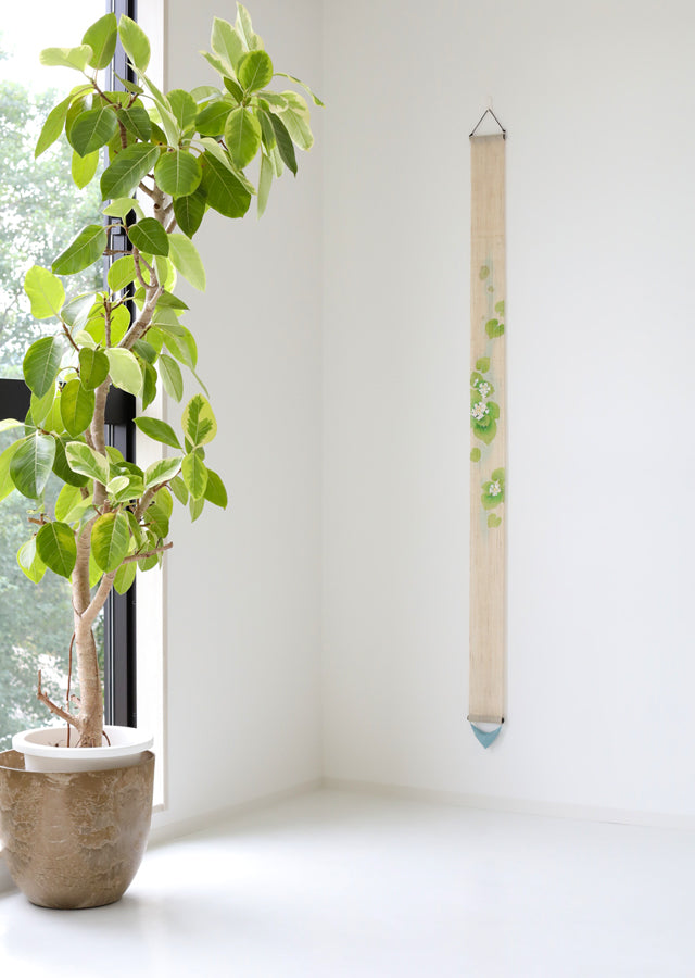 Hand-dyed Linen Japanese Narrow Tapestry - Wasabi -, Kyoto Noren, Japanese wall hanging scroll