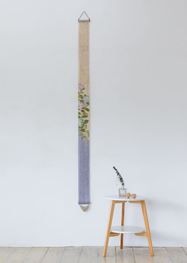 Hand-dyed Linen Japanese Narrow Tapestry - Lacecap Hydrangea -, Kyoto Noren, Japanese wall hanging scroll