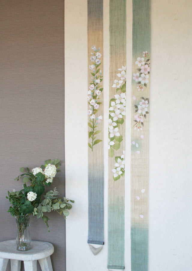 Hand-dyed Linen Japanese Narrow Tapestry - Japanese Flowering Dogwood -, Kyoto Noren, Japanese wall hanging scroll