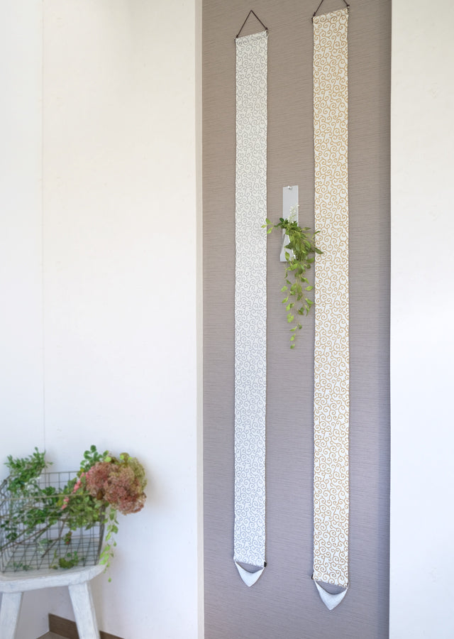Hand-dyed Linen Japanese Narrow Tapestry - Silver Arabesque -, Kyoto Noren, Japanese wall hanging scroll