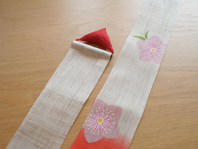Hand-dyed Linen Japanese Narrow Tapestry - Odairi-sama and Ohina-sama(emperor and empress) -, Kyoto Noren, Japanese wall hanging scroll
