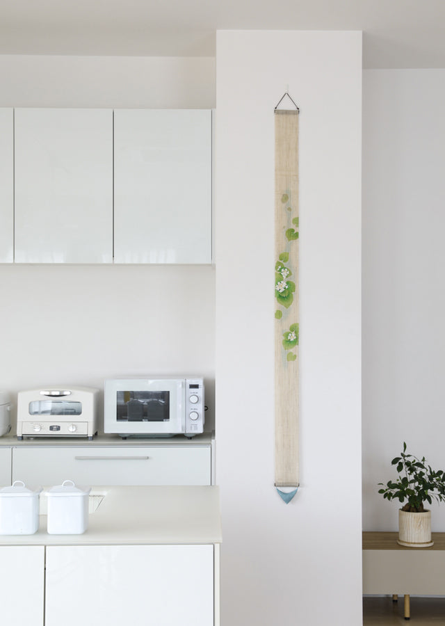 Hand-dyed Linen Japanese Narrow Tapestry - Wasabi -, Kyoto Noren, Japanese wall hanging scroll