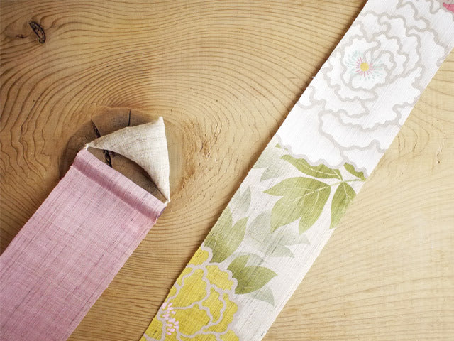 Hand-dyed Linen Japanese Narrow Tapestry - Peony -, Kyoto Noren, Japanese wall hanging scroll