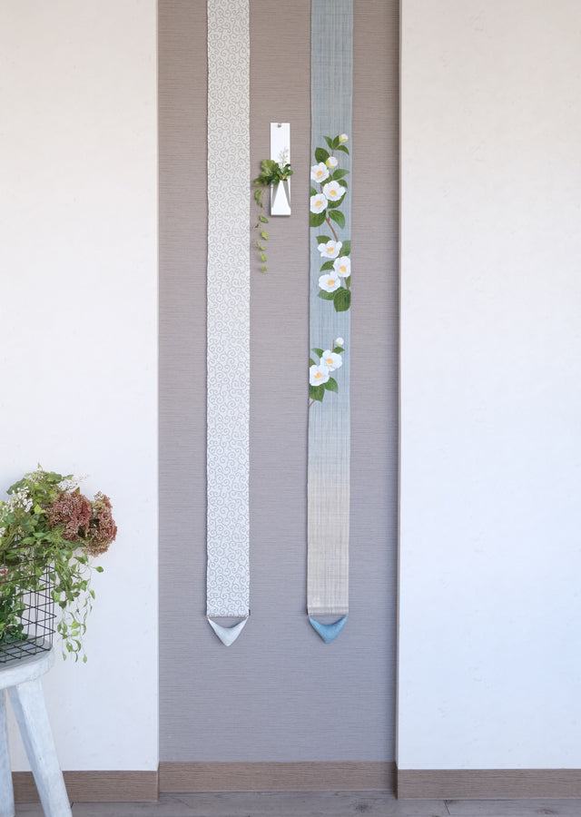 Hand-dyed Linen Japanese Narrow Tapestry - Silver Arabesque -, Kyoto Noren, Japanese wall hanging scroll