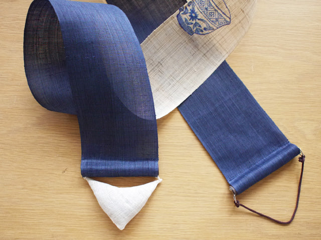 Hand-dyed Linen Japanese Narrow Tapestry - Japanese Soba Choko Cup / Blue -, Kyoto Noren, Japanese wall hanging scroll