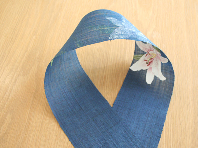Hand-dyed Linen Japanese Narrow Tapestry - Lily -, Kyoto Noren, Japanese wall hanging scroll