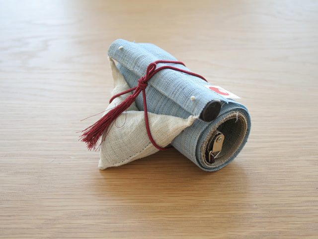 Hand-dyed Linen Japanese Narrow Tapestry - Swallow -, Kyoto Noren, Japanese wall hanging scroll