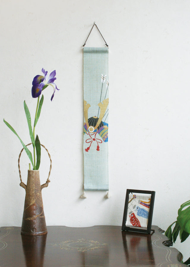 Hand-dyed Linen Japanese Small Tapestry - Kabuto (Samurai helmet) -, Kyoto Noren, Japanese wall hanging scroll