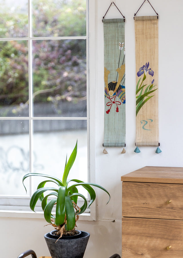 Hand-dyed Linen Japanese Small Tapestry - Kabuto (Samurai helmet) -, Kyoto Noren, Japanese wall hanging scroll