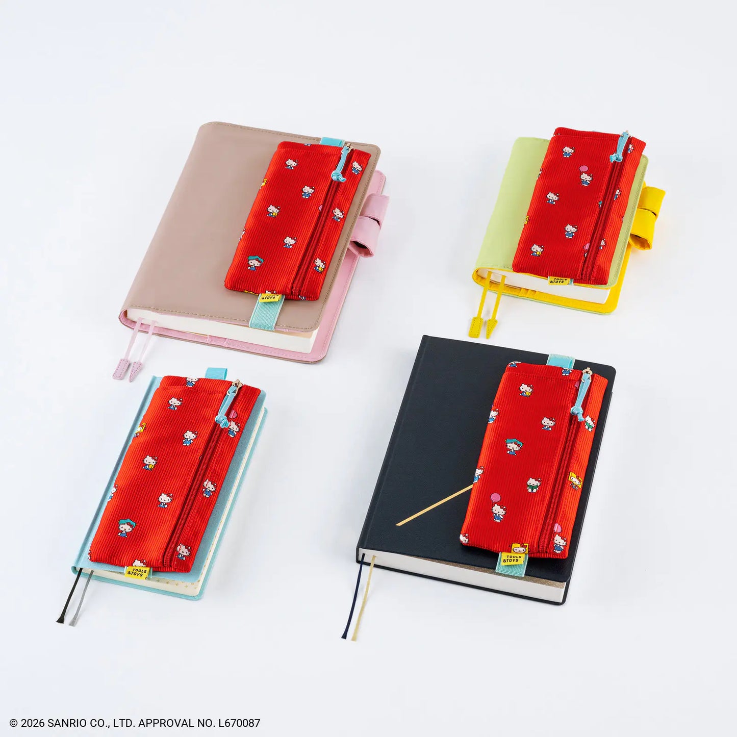Hello Kitty: Flat Pen Case - comodo (Friends with my Techo), 2027 Accessories