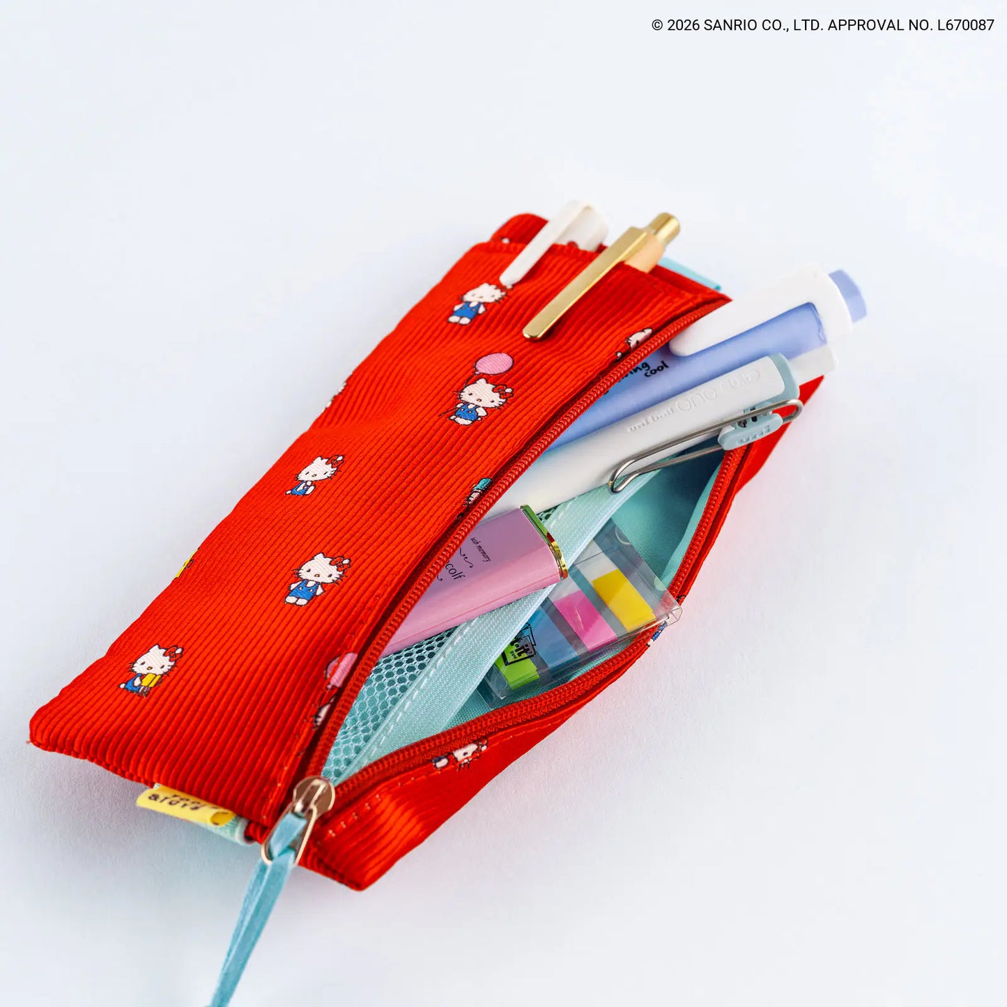 Hello Kitty: Flat Pen Case - comodo (Friends with my Techo), 2027 Accessories