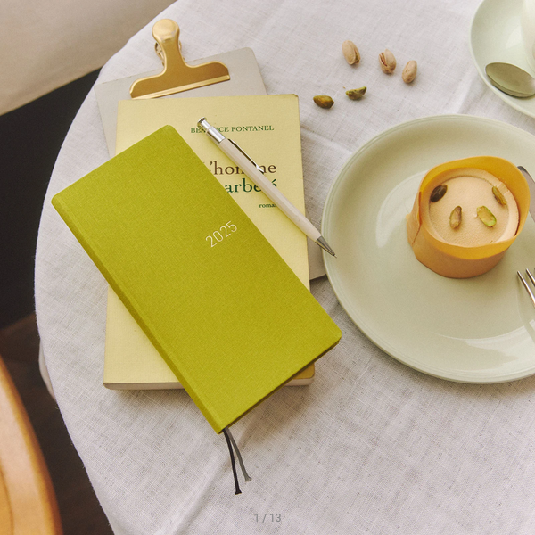 Hobonichi Weeks MEGA,  Hobonichi Techo 2025 Colors: Pistachio Weeks Mega Hardcover Book / Weekly Horizontal / January start / Monday start - English Edition