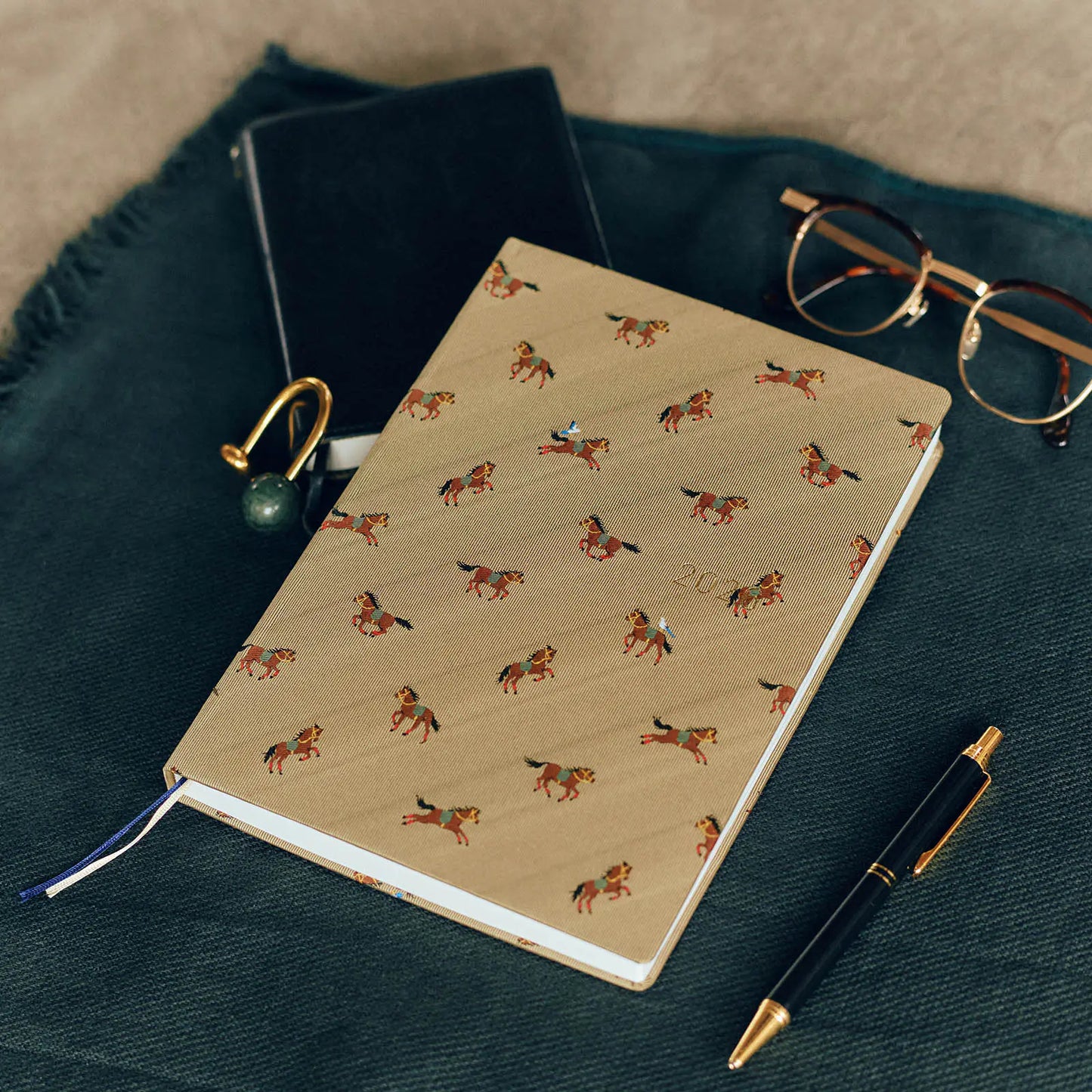 PRE-ORDER Hobonichi Techo 2026 Bow & Tie: Galloping Horses HON / A5 Size / Daily / Jan start / Mon start - English Edition
