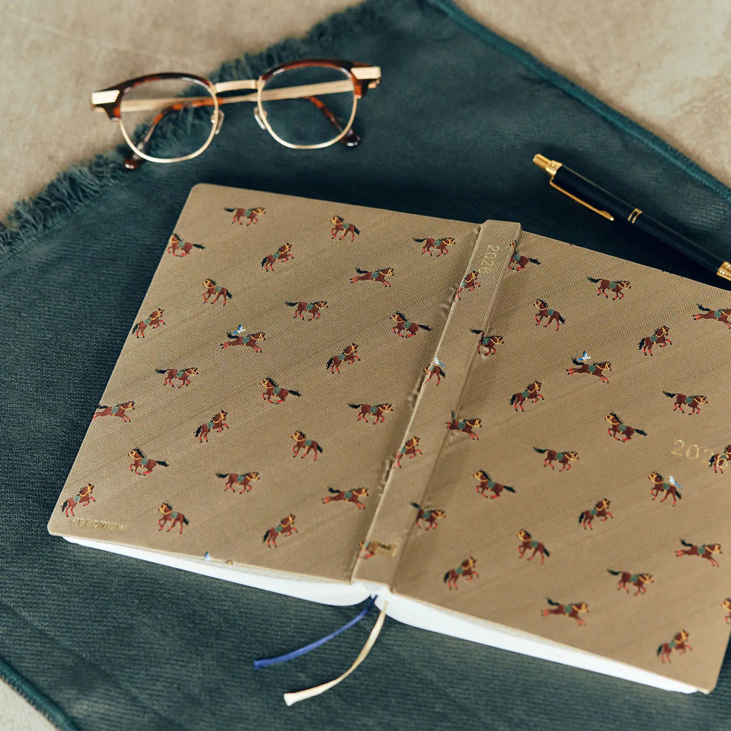 PRE-ORDER Hobonichi Techo 2026 Bow & Tie: Galloping Horses HON / A5 Size / Daily / Jan start / Mon start - English Edition