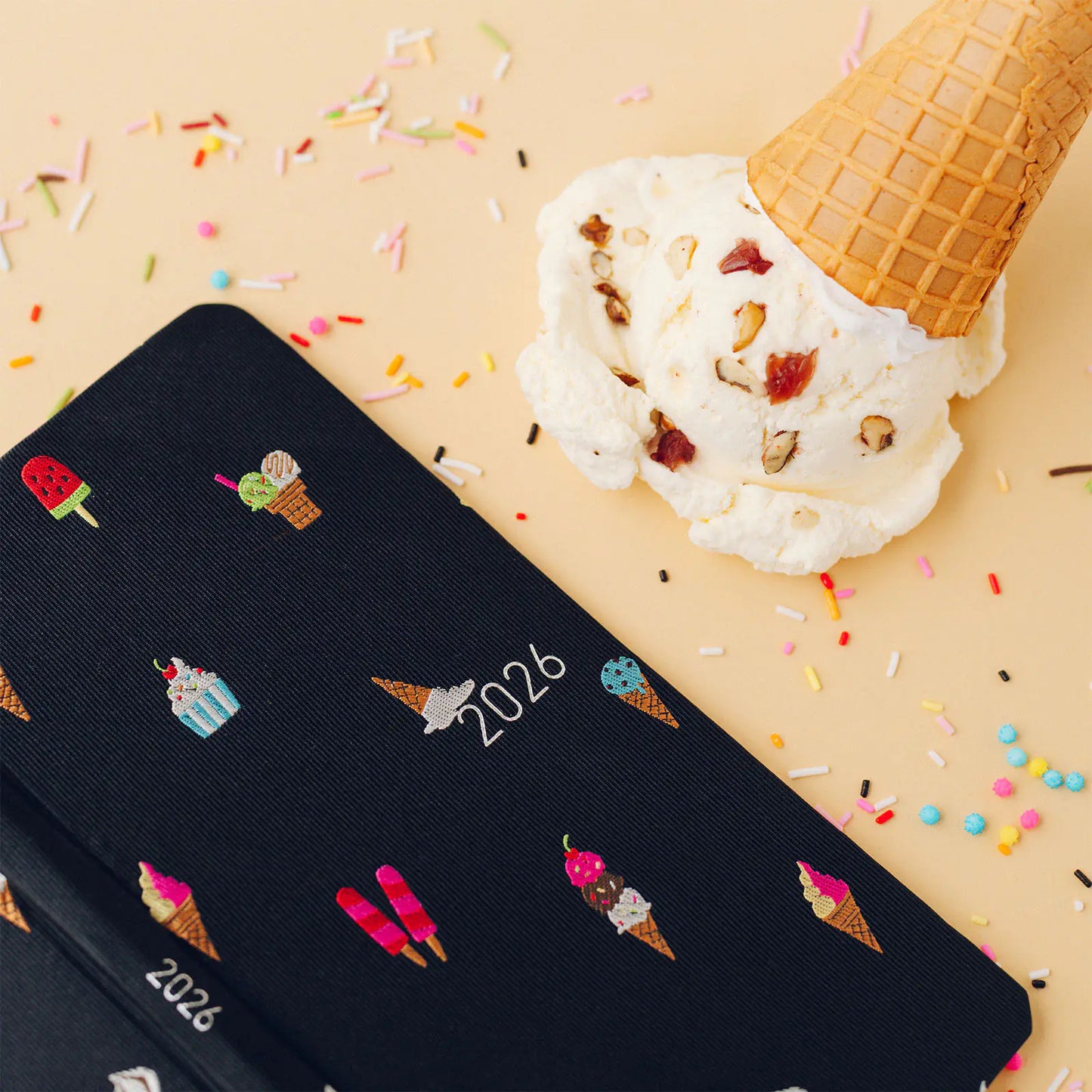 PRE-ORDER Hobonichi Techo 2026 Bow & Tie: Happy Ice Cream Weeks Hardcover Book / Weekly Horizontal / Jan start / Mon start - English Edition