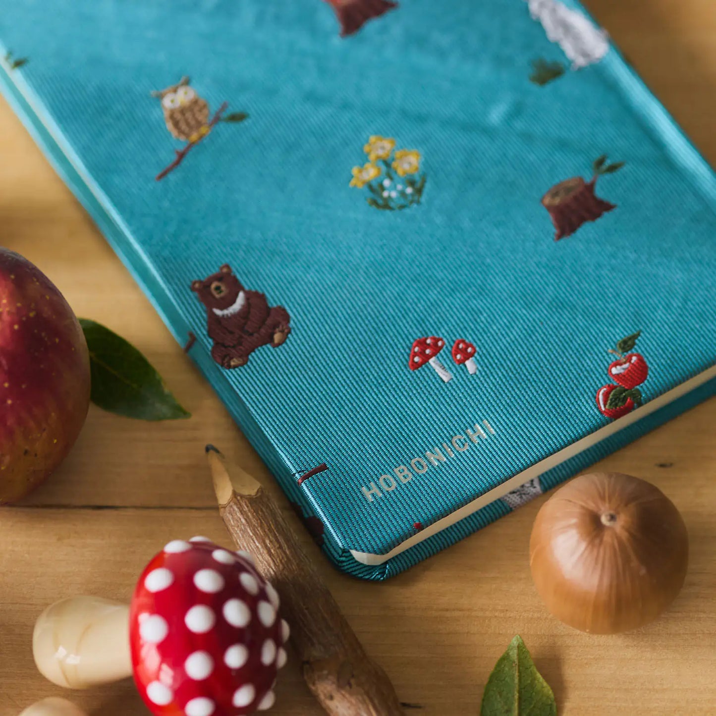 Weeks MEGA, Hobonichi Techo 2026 Bow & Tie: In the Forest Weeks Mega Hardcover Book / Weekly Horizontal / Jan start / Mon start - English Edition