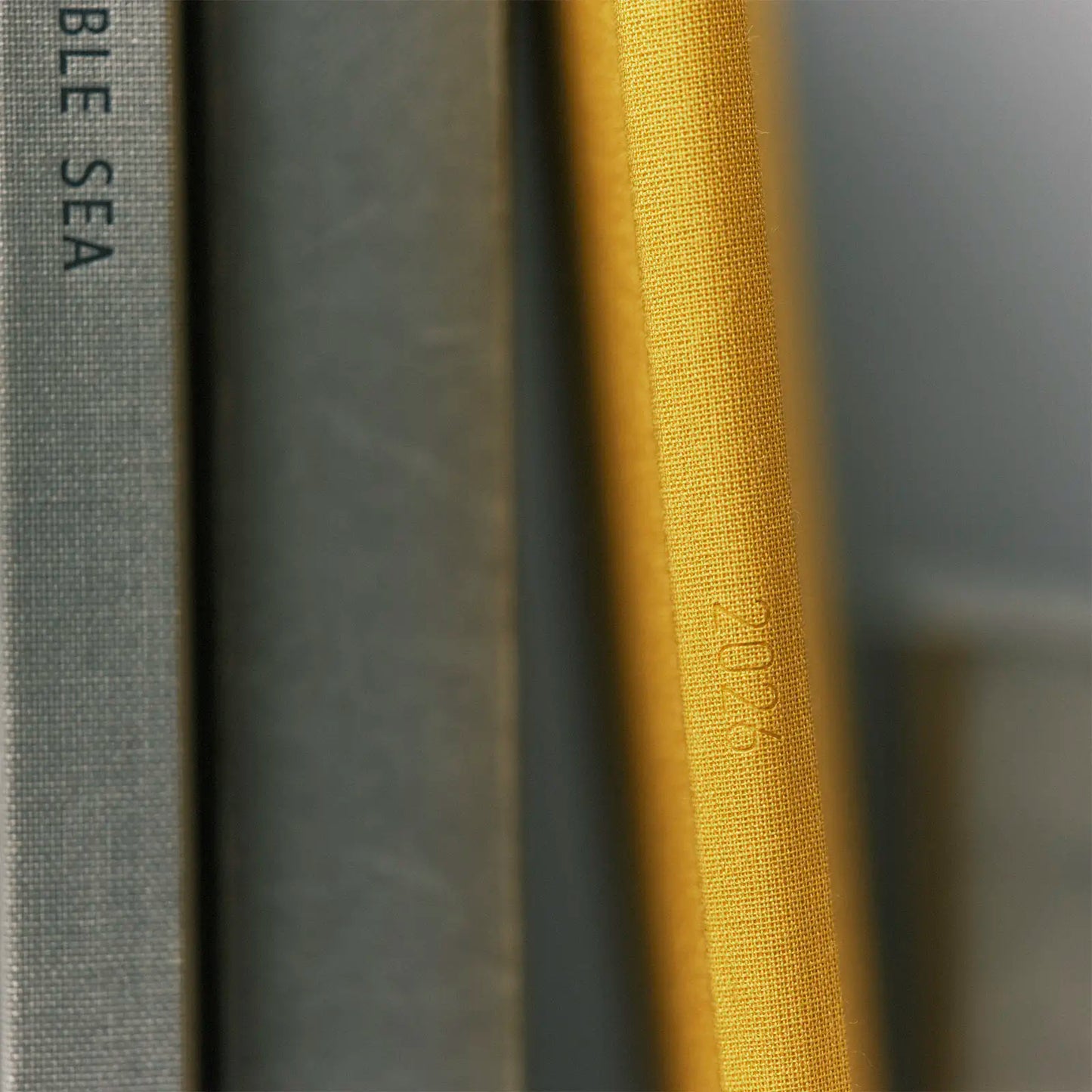 PRE-ORDER Hobonichi Techo 2026 Colors: Full Moon Yellow Weeks Hardcover Book / Weekly Horizontal / Jan start / Mon start - English Edition