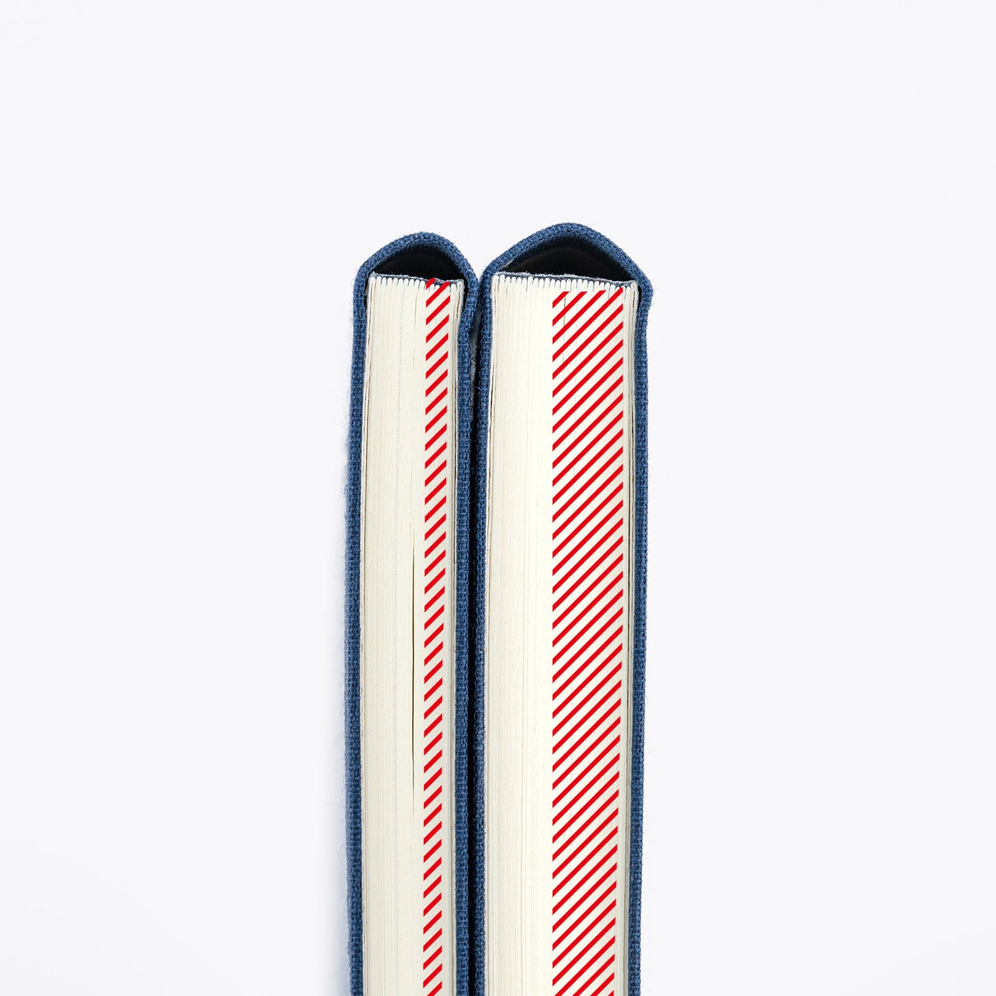 PRE-ORDER Weeks MEGA, Hobonichi Techo 2026 Colors: Cosmo Blue Weeks Mega Hardcover Book / Weekly Horizontal / Jan start / Mon start - English Edition