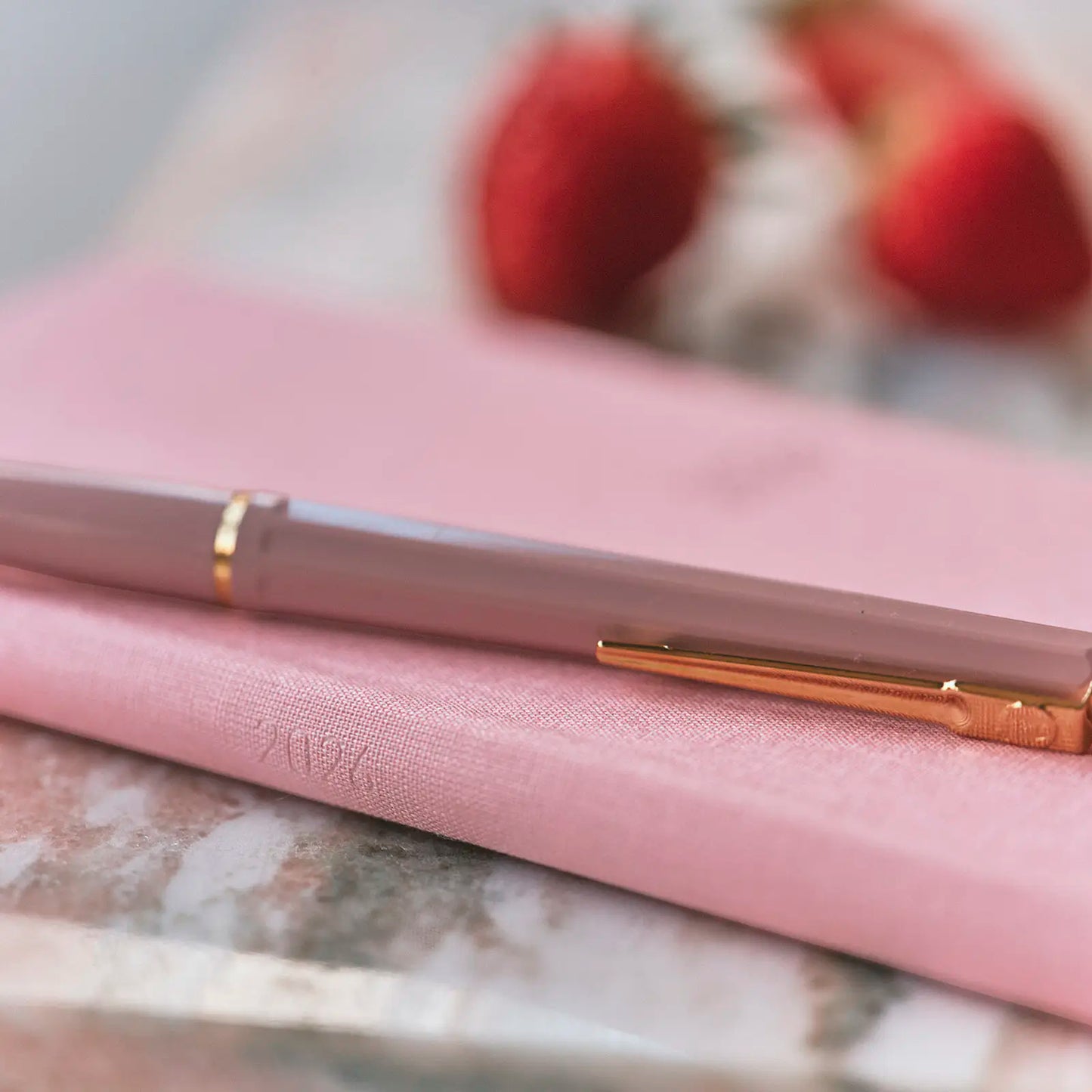 Weeks MEGA, Hobonichi Techo 2026 Colors: Strawberry Milk Weeks Mega Hardcover Book / Weekly Horizontal / Jan start / Mon start - English Edition