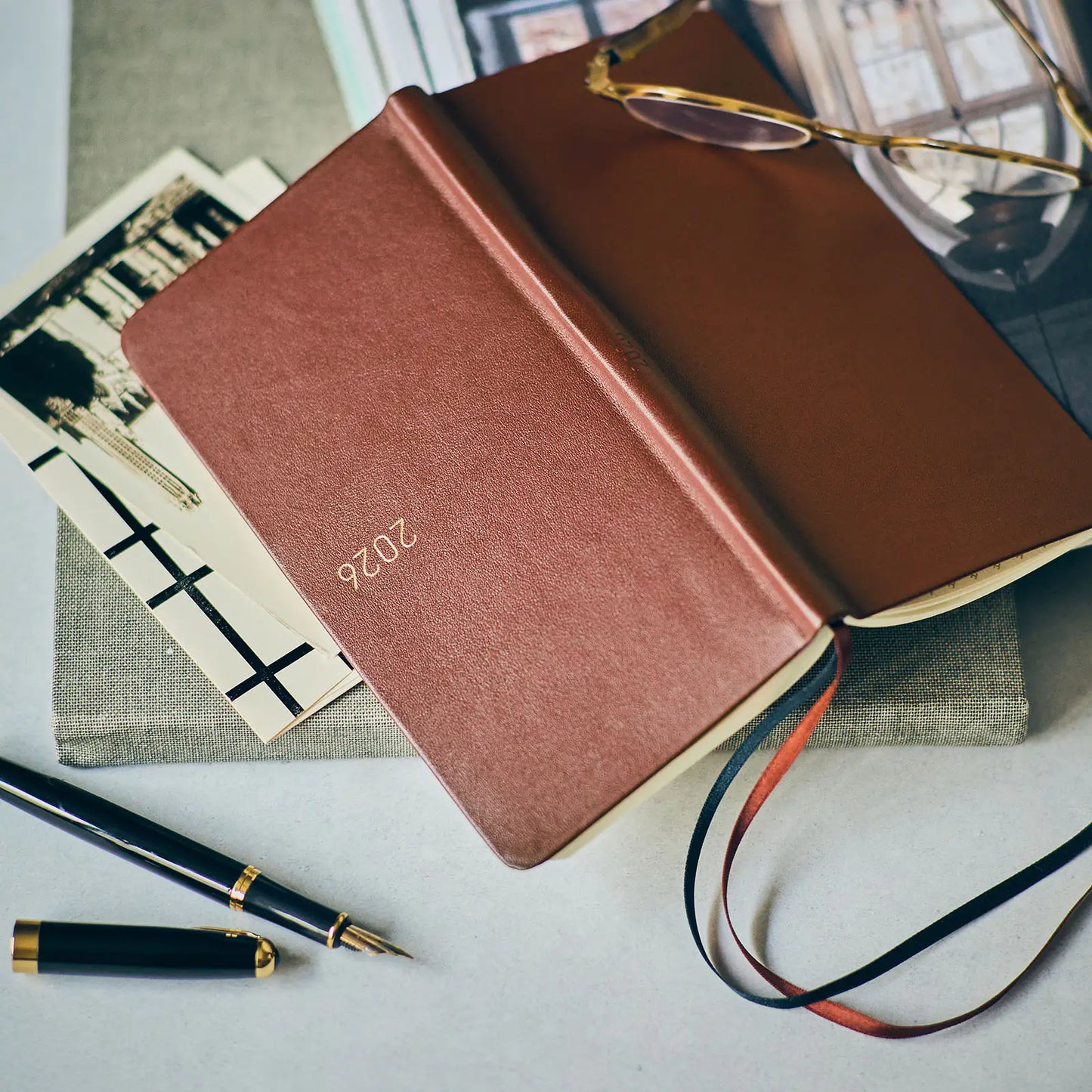 Hobonichi Techo 2026 Leather: Wine Brown Weeks Hardcover Book / Weekly Horizontal / Jan start / Mon start - English Edition