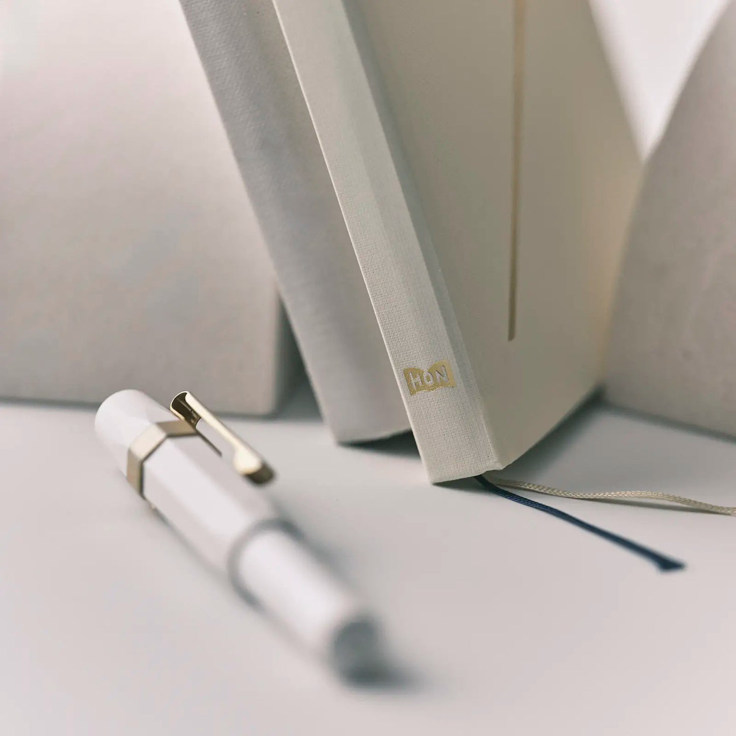 PRE-ORDER Hobonichi Techo 2026 Slash (Ivory) HON / A6 Size / Daily / Jan start / Mon start - English Edition
