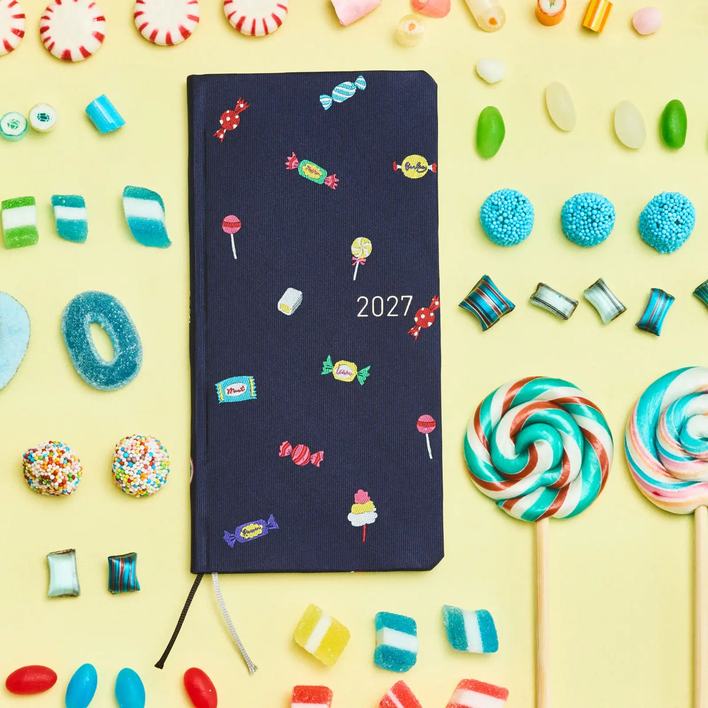 Hobonichi Techo 2027 Bow & Tie: Candy Dream Weeks Mega Hardcover Book / Weekly Horizontal / Jan start / Mon start - English Edition