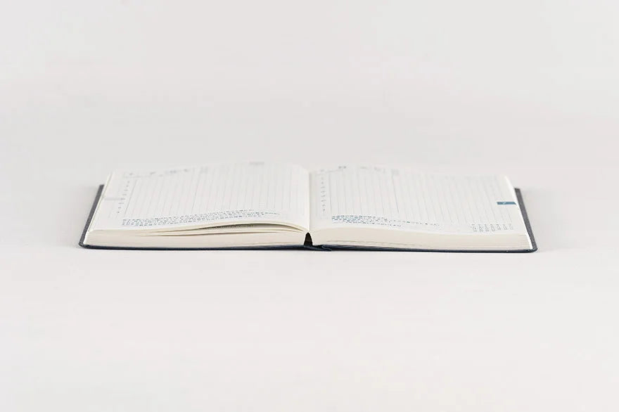 Hobonichi Techo 2027 Bow & Tie: Sheep Sheep Sheep HON / A6 Size / Daily / Jan start / Mon start - English Edition