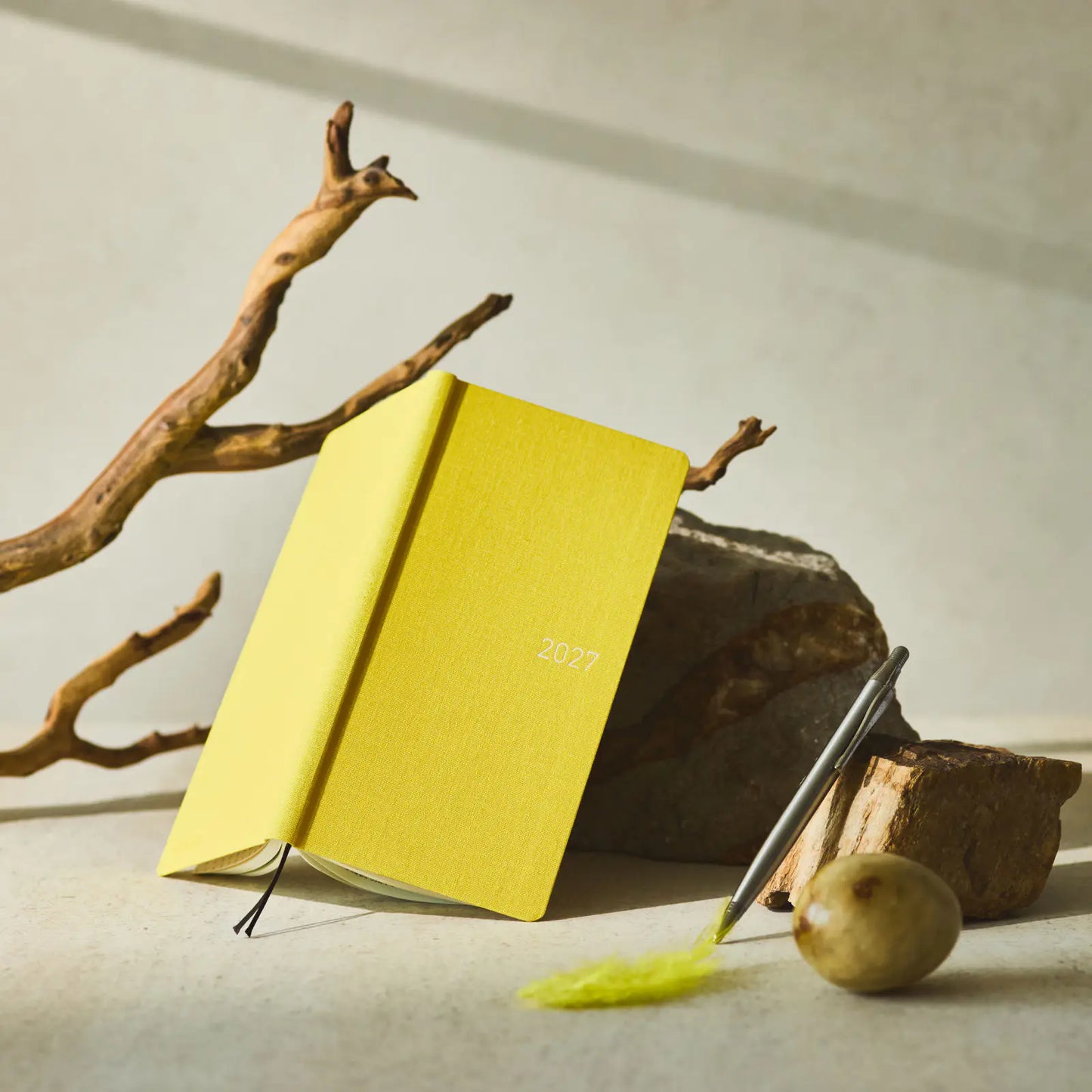 Hobonichi Techo 2027 Colors: Canaria Yellow Weeks Hardcover Book / Weekly Horizontal / Jan start / Mon start - English Edition