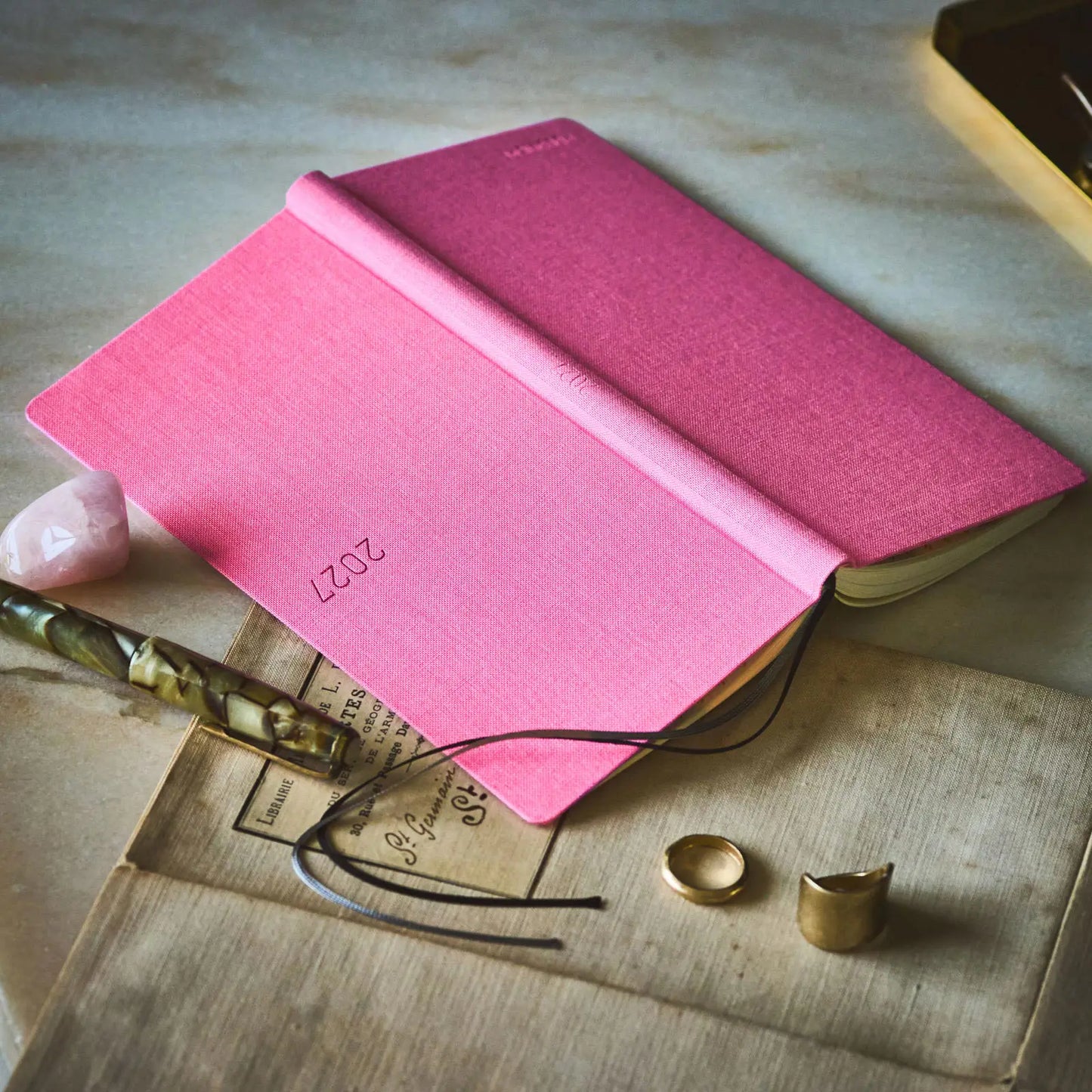 Hobonichi Techo 2027 Colors: Pink Sapphire Weeks Mega Hardcover Book / Weekly Horizontal / Jan start / Mon start - English Edition