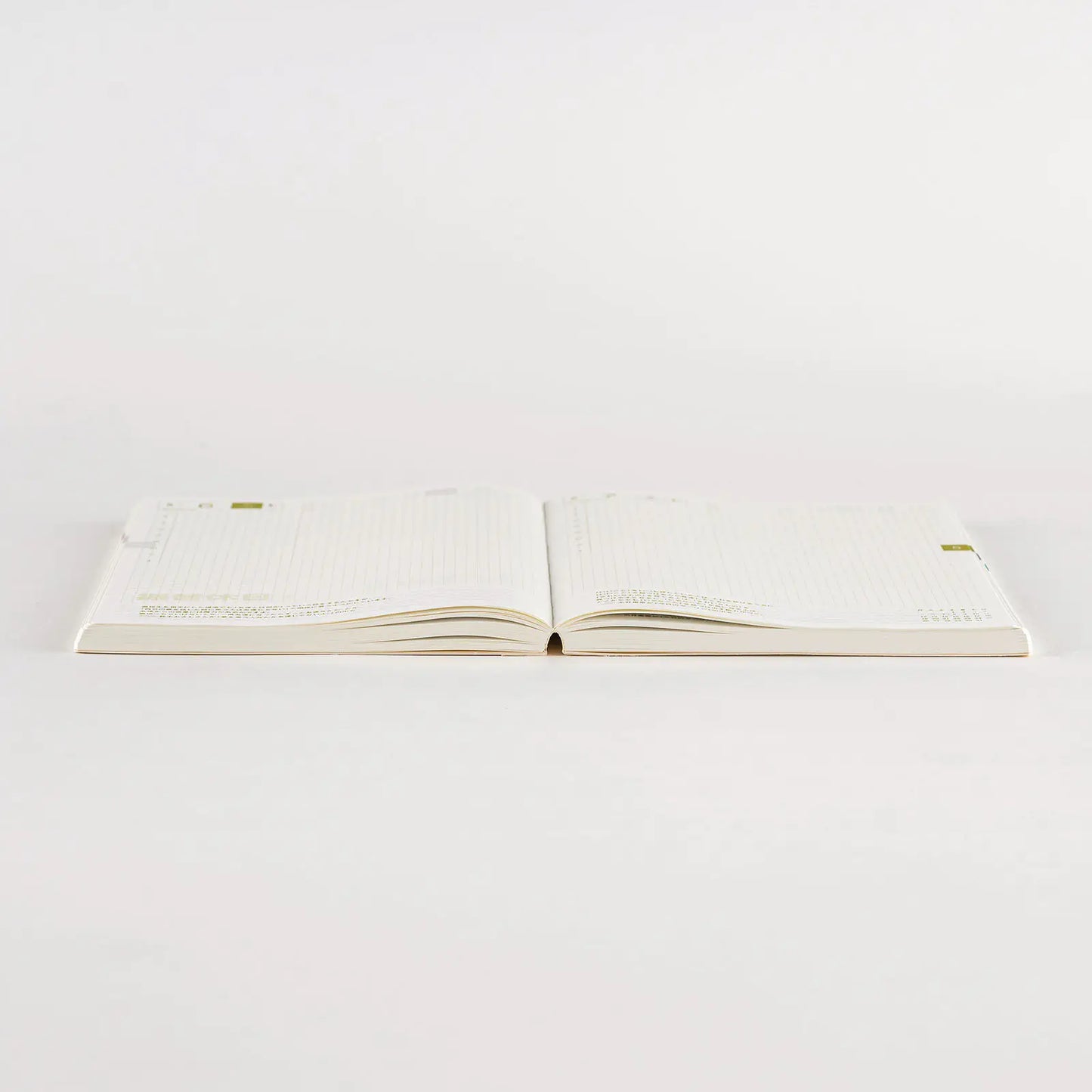Hobonichi Techo 2027 English Cousin Book A5 size / Daily / Jan start / Mon start - English Edition