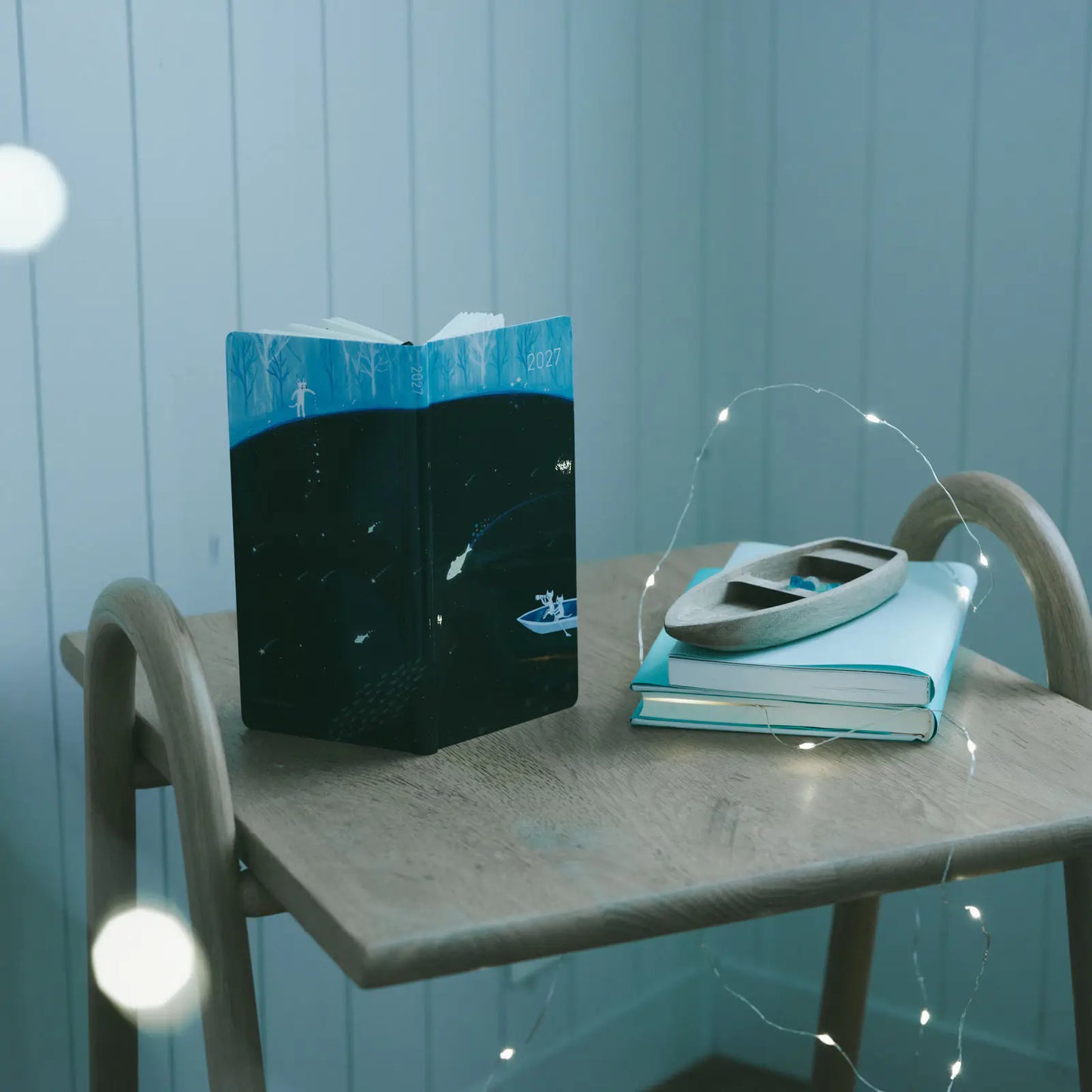 Hobonichi Techo 2027 Hiroko Kubota: Meteor Shower in the Light Blue Forest Weeks Hardcover Book / Weekly Horizontal / Jan start / Mon start - English Edition