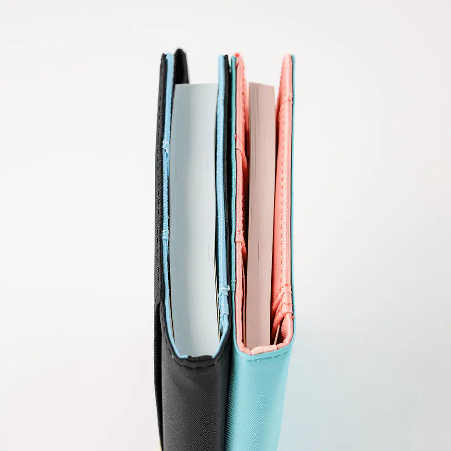 Hobonichi Techo 2027 Japanese Original Avec Books A6 size / Daily 6-month x 2 book set / Jan start / Mon start - Japanese Edition