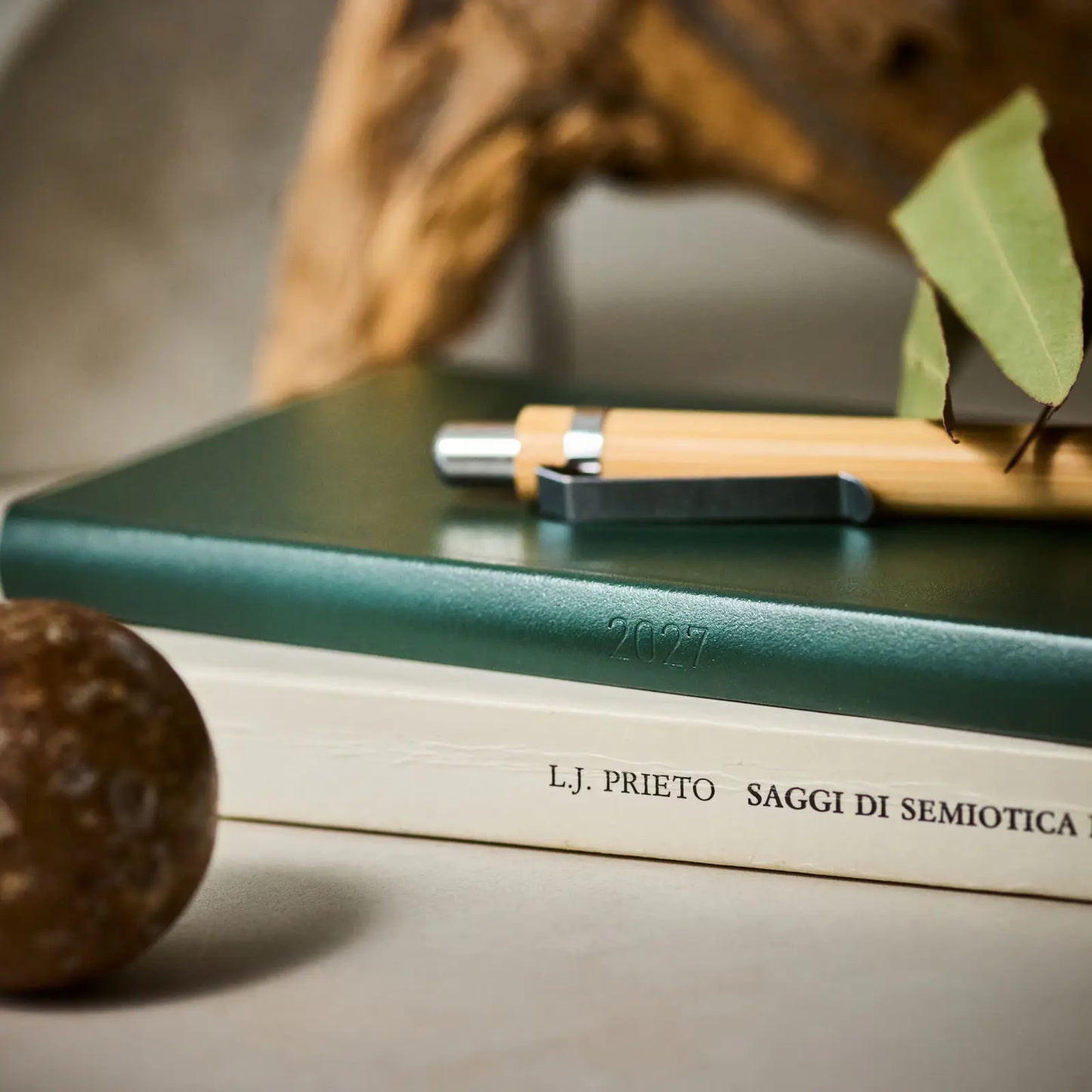 Hobonichi Techo 2027 Leather: Forest Green Weeks Hardcover Book / Weekly Horizontal / Jan start / Mon start - English Edition