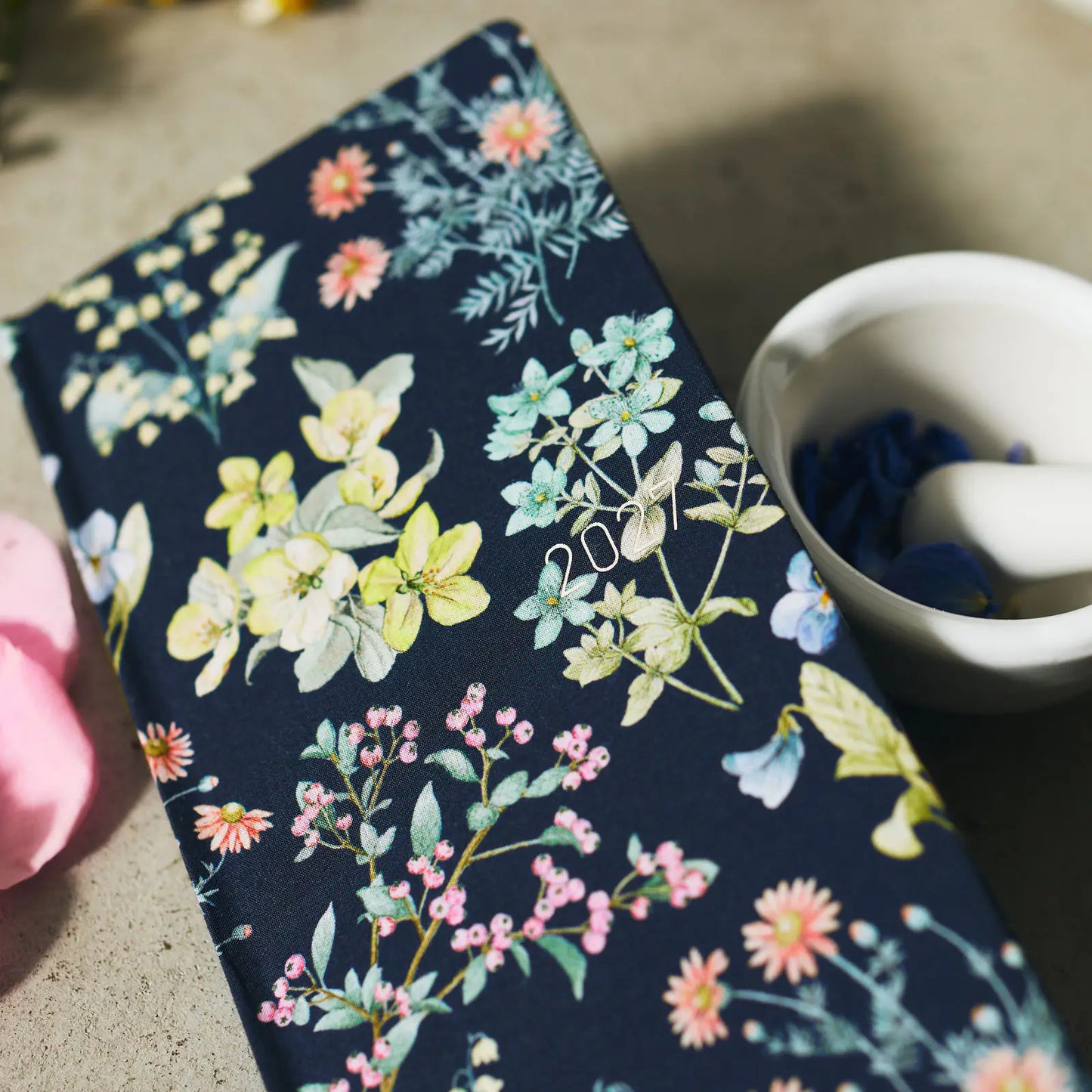Hobonichi Techo 2027 Liberty Fabrics: Floral Remedy Weeks Hardcover Book