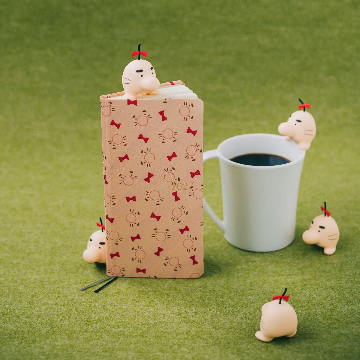 Hobonichi Techo 2027 MOTHER: Mr. Saturn Pattern Weeks Hardcover Book / Weekly Horizontal / Jan start / Mon start - English Edition