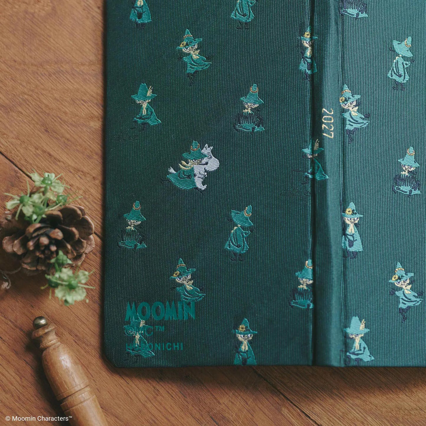 Hobonichi Techo 2027 Moomin: A Day in the Life of Snufkin Weeks Hardcover Book / Weekly Horizontal / Jan start / Mon start - English Edition