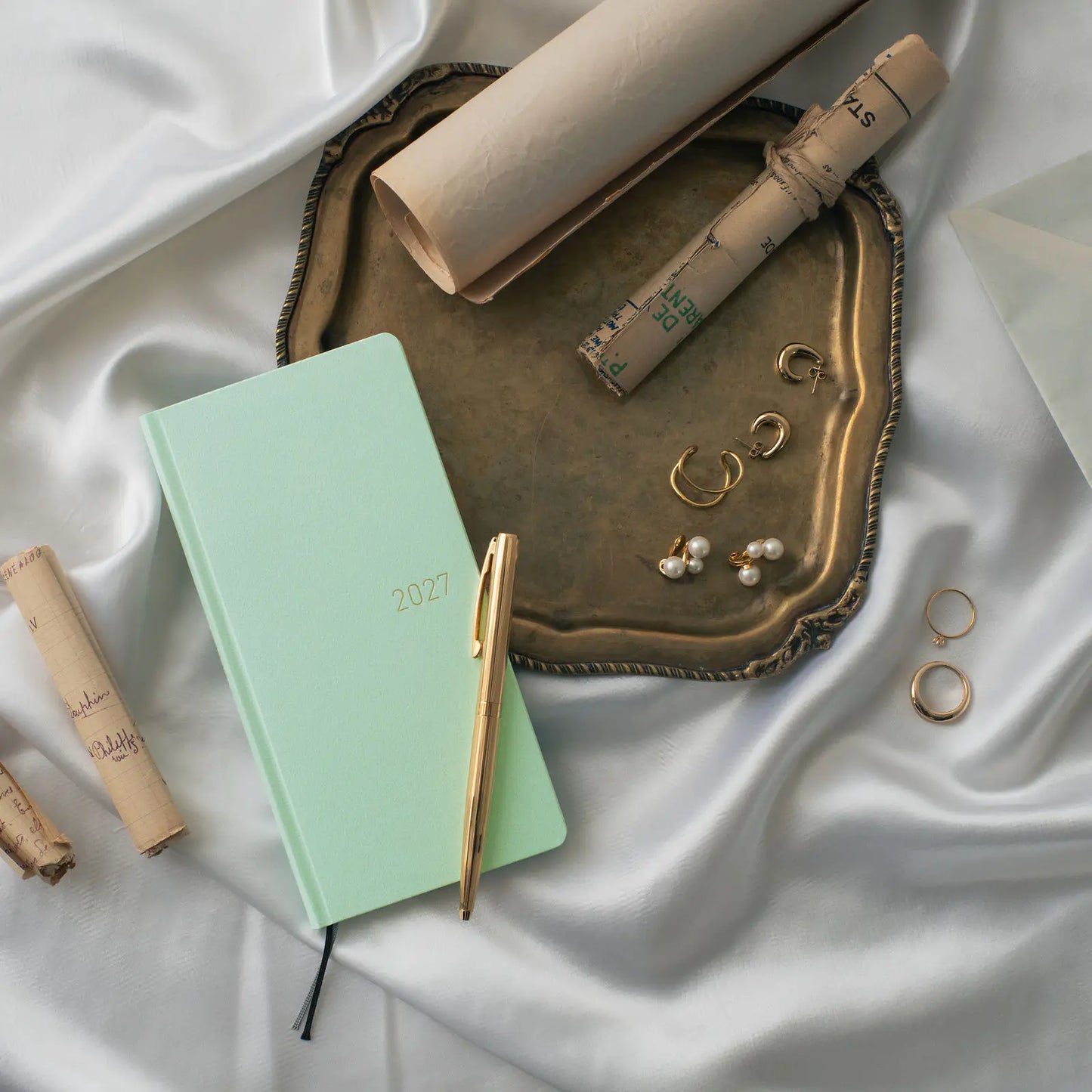 Hobonichi Techo 2027 Paper Series: Frosty Jade Weeks Hardcover Book / Weekly Horizontal / Jan start / Mon start - English Edition