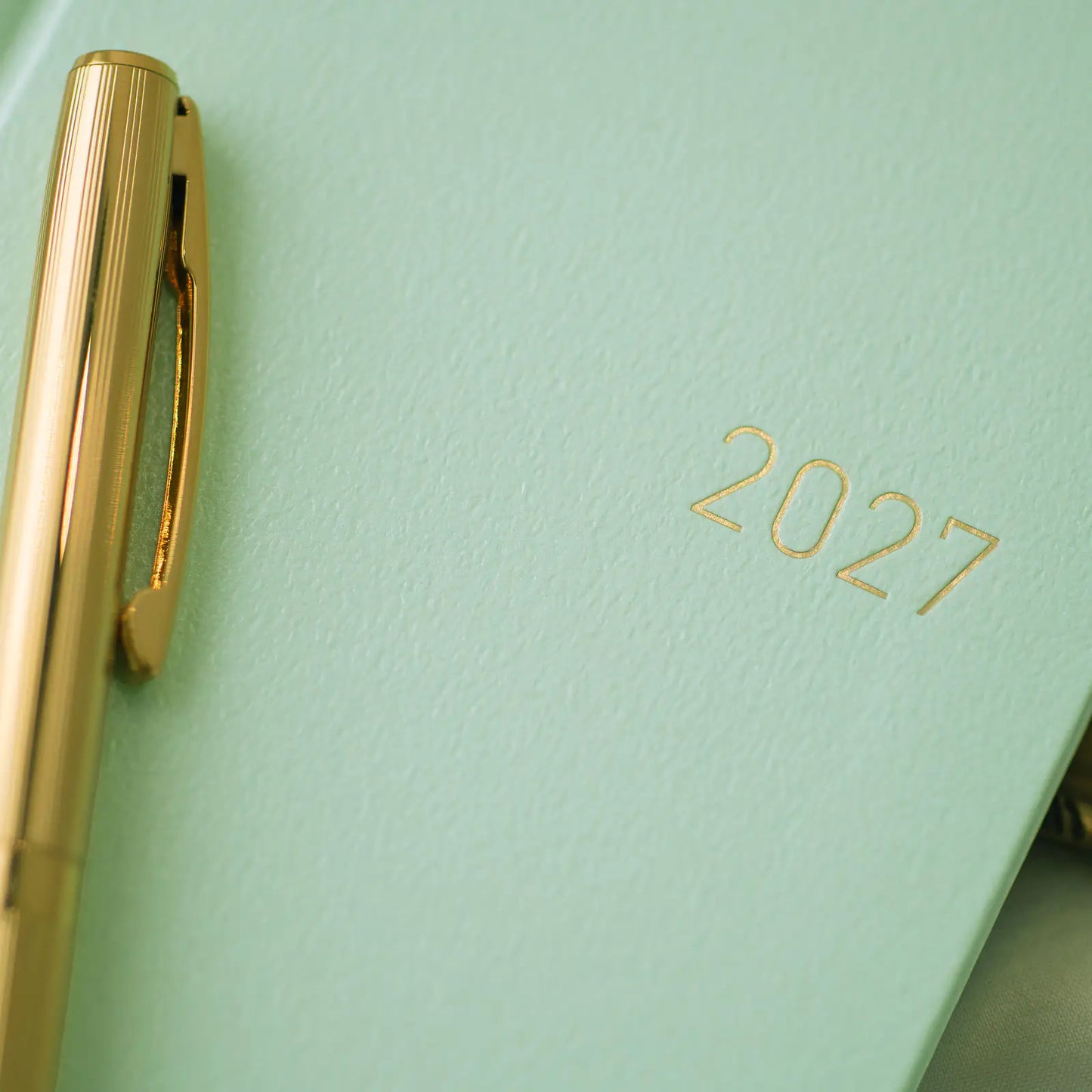Hobonichi Techo 2027 Paper Series: Frosty Jade Weeks Hardcover Book / Weekly Horizontal / Jan start / Mon start - English Edition
