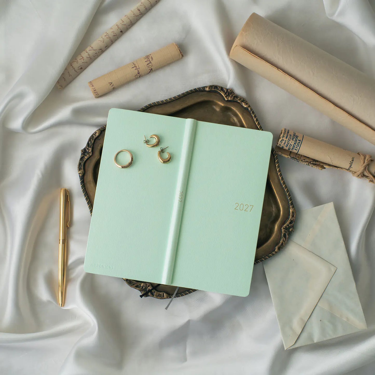 Hobonichi Techo 2027 Paper Series: Frosty Jade Weeks Hardcover Book / Weekly Horizontal / Jan start / Mon start - English Edition