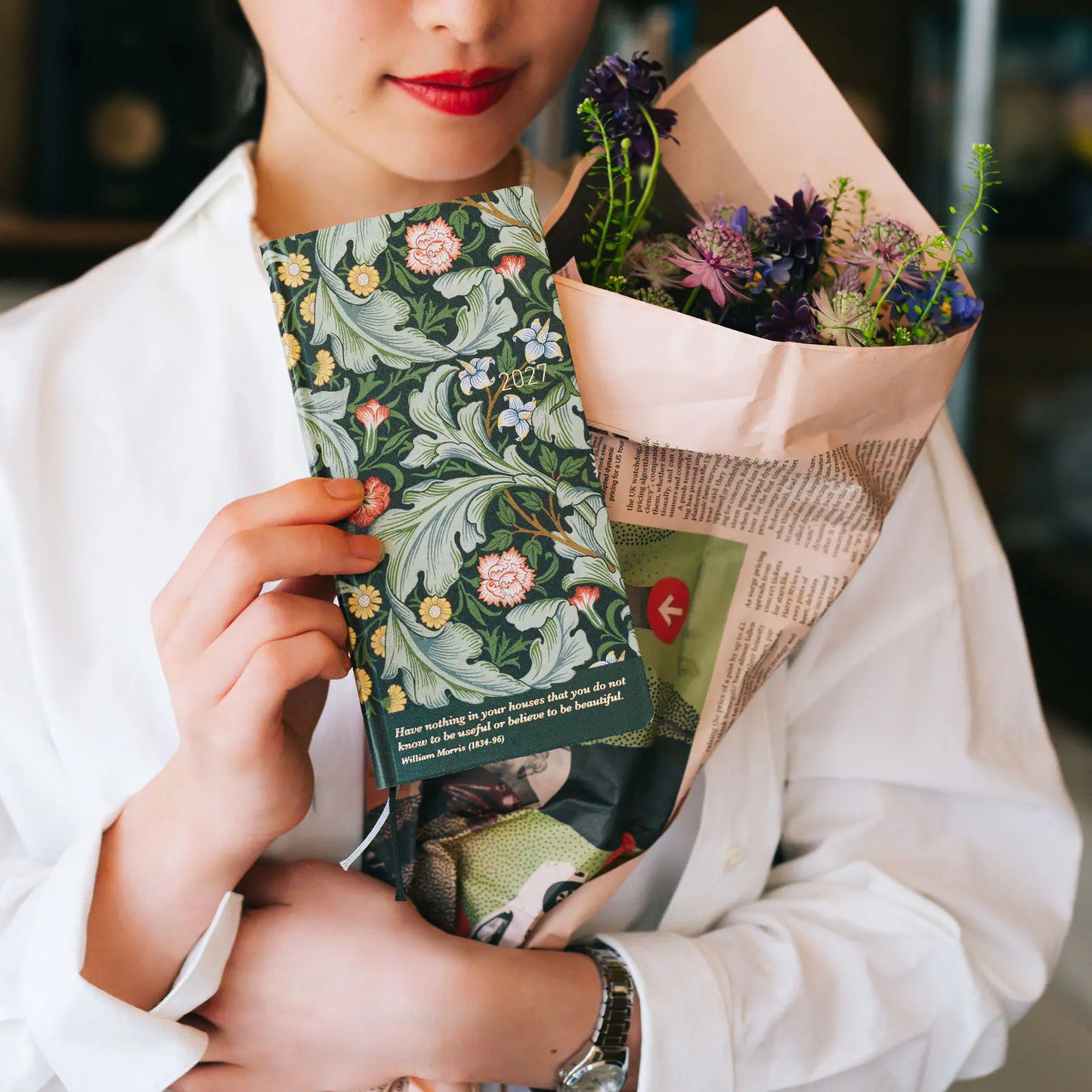 Hobonichi Techo 2027 V&A Series: Leicester Weeks Hardcover Book / Weekly Horizontal / Jan start / Mon start - English Edition