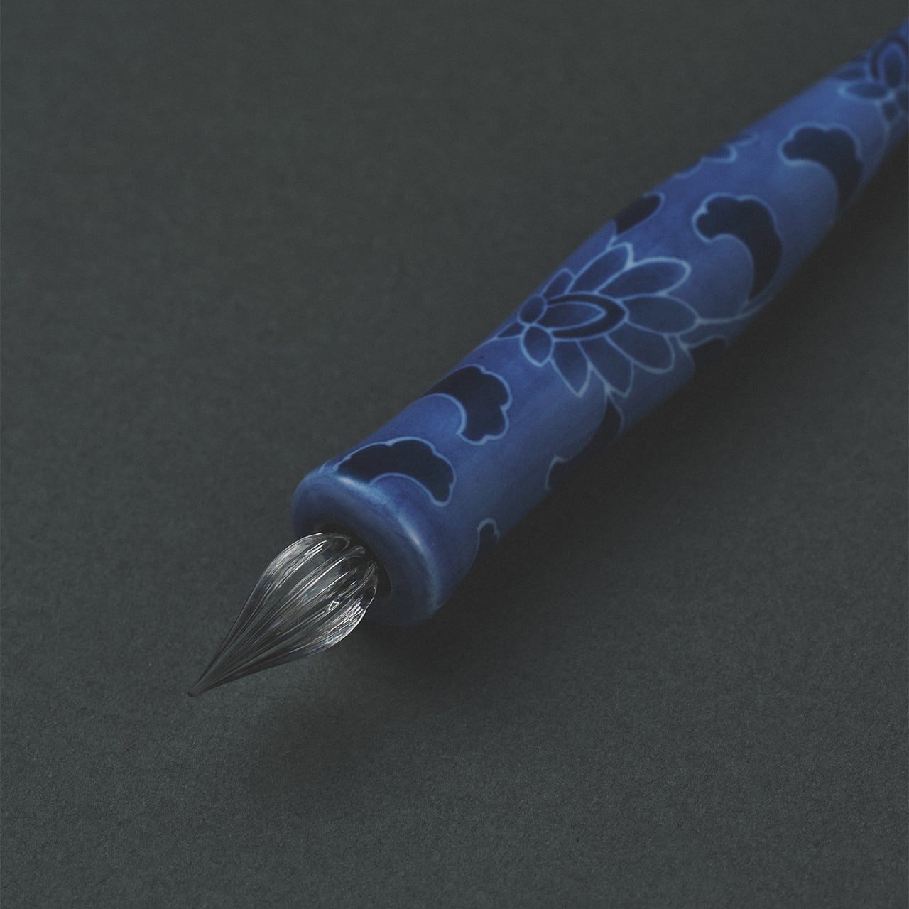 Imari Yaki(ware) Body Glass Dip Pen - Blue Flower Pattern -, Japanese glass dip pen